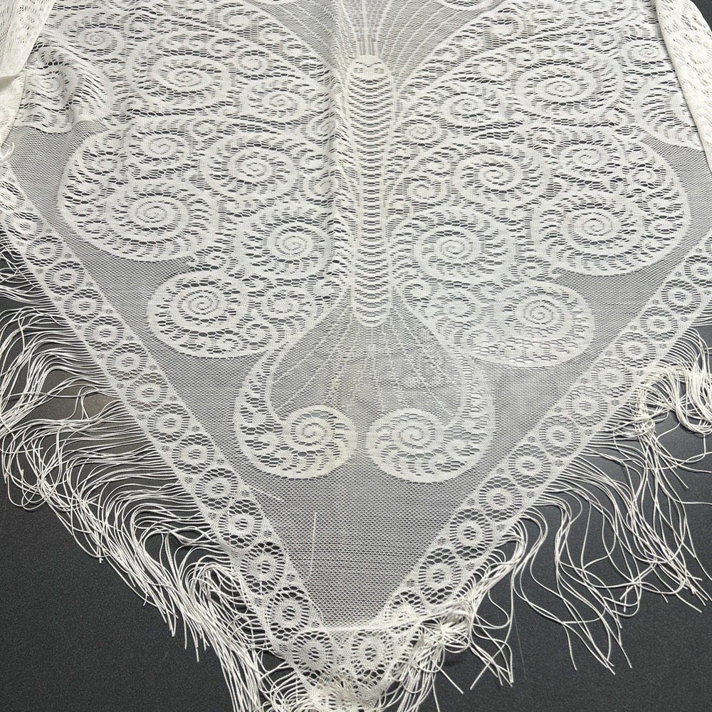 Vintage Japan 70s White Butterfly Lace Shawl Wrap Fringe Boho Shabby Chic